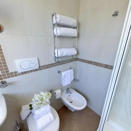 马雷欧公寓酒店