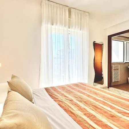 马雷欧公寓酒店