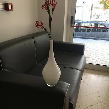 马雷欧公寓酒店 3*