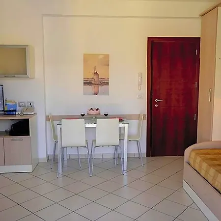 Mareo Aparthotel