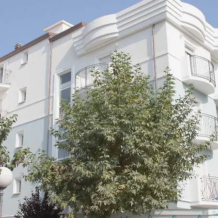 Mareo Hotel apartamentowy 3*